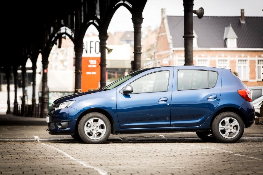  Dacia Sandero Prime Special Edition 2015 года  (фото 13 из 17)